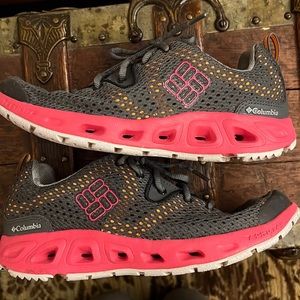 Columbia Techlite drainmaker running hiking shoes